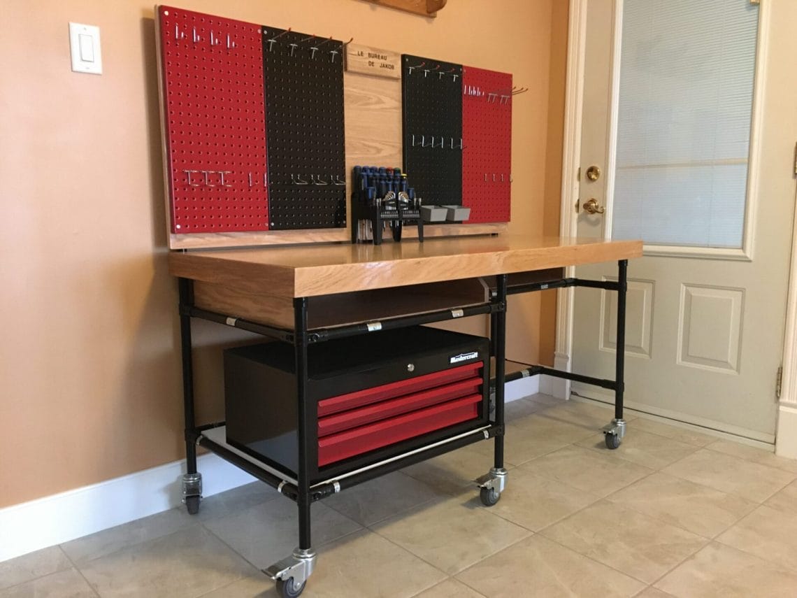 DIY work shop / desk idea made with pipes and fittings