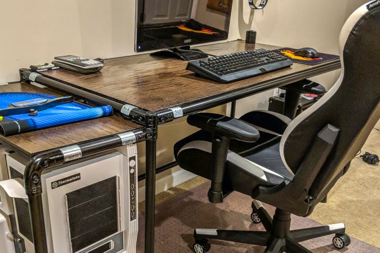 BricoGeek : un PC dans mon bureau 