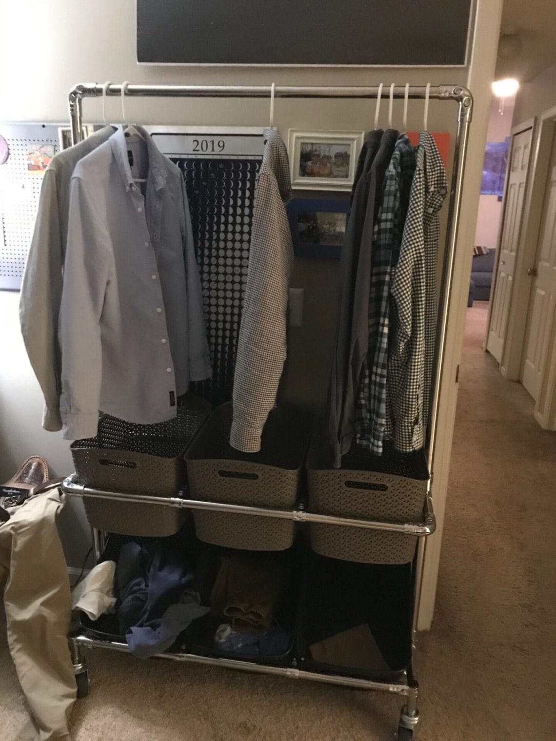 DIY pipe closet ideas_clothing rack