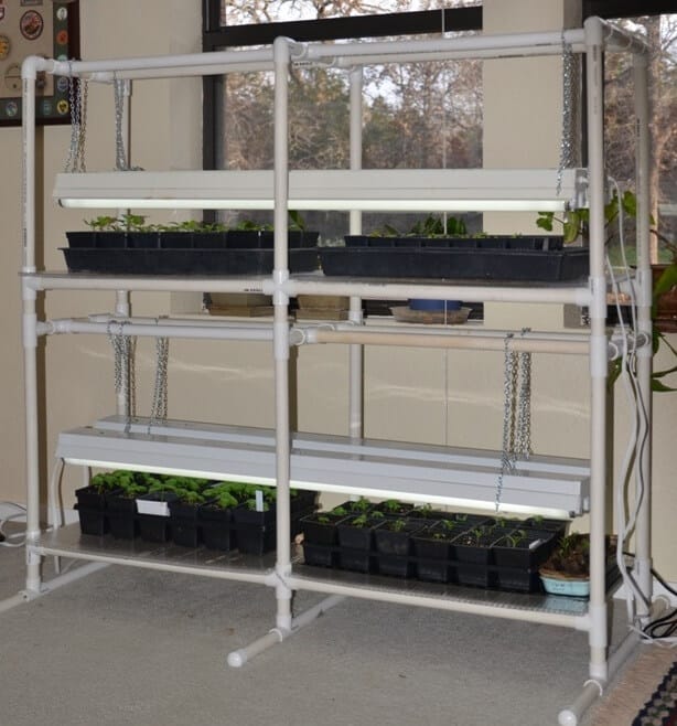 A tube hydroponic system