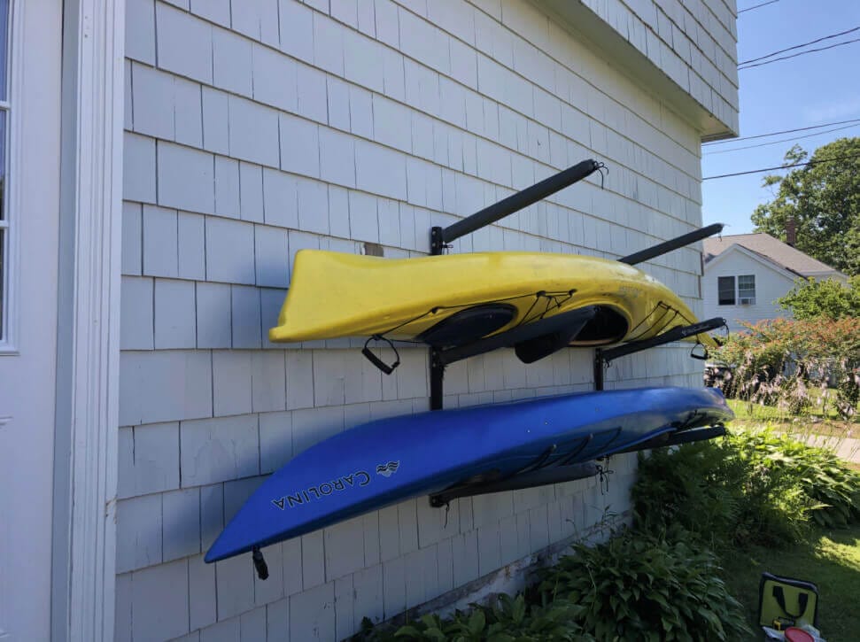 rack à kayak au mur