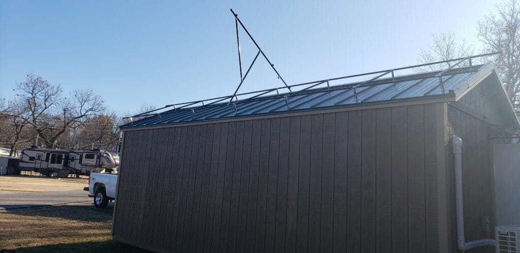 Cette image présente un panneau solaire pour le toit DIY.