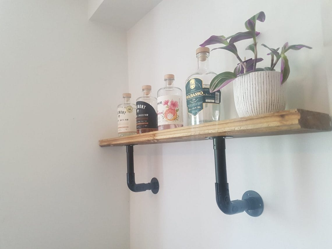 DIY decoration shelf
